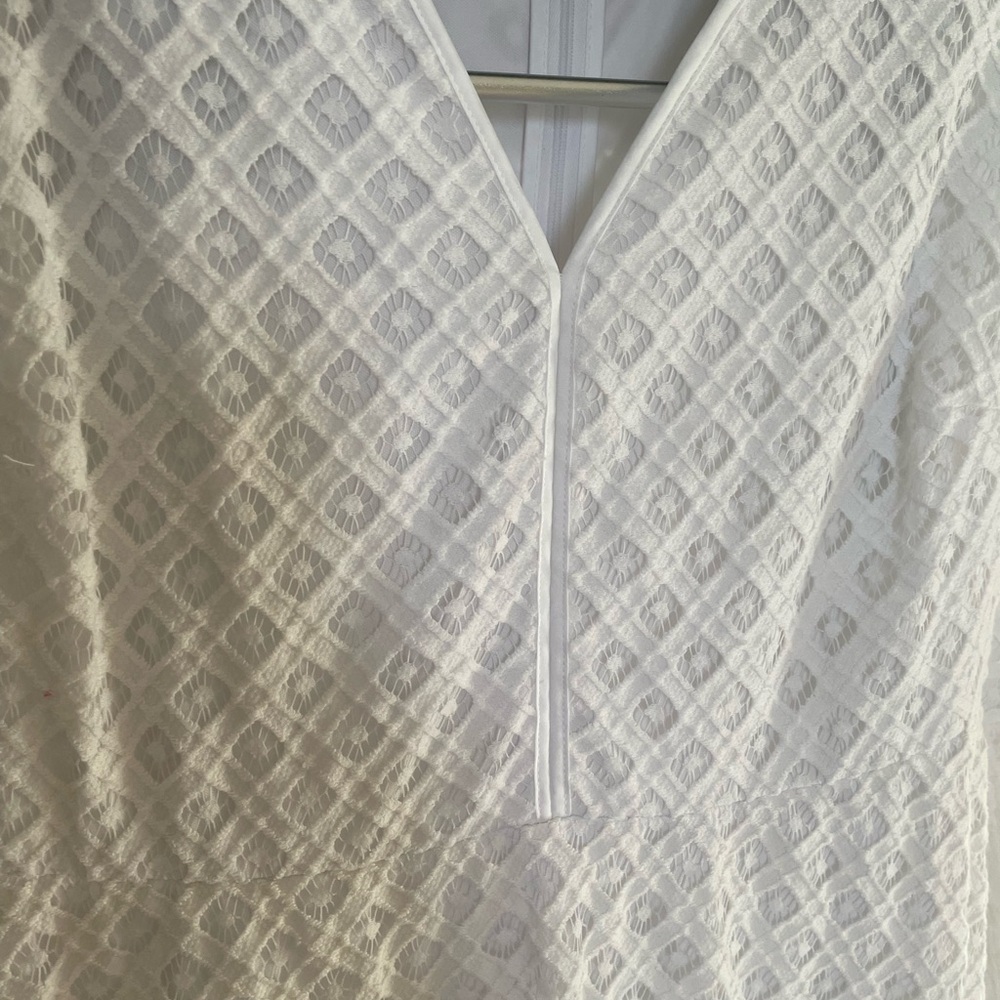 White Lace V-Neck Short Sleeve Dress - Picture 5 of 9